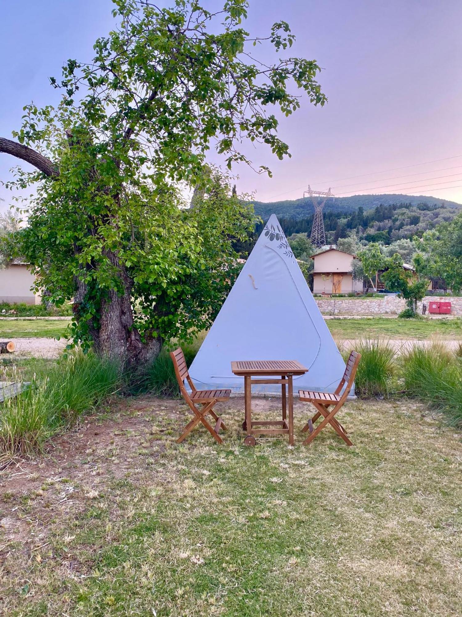 Nirikos Camping Spasmeni Vrisi Buitenkant foto