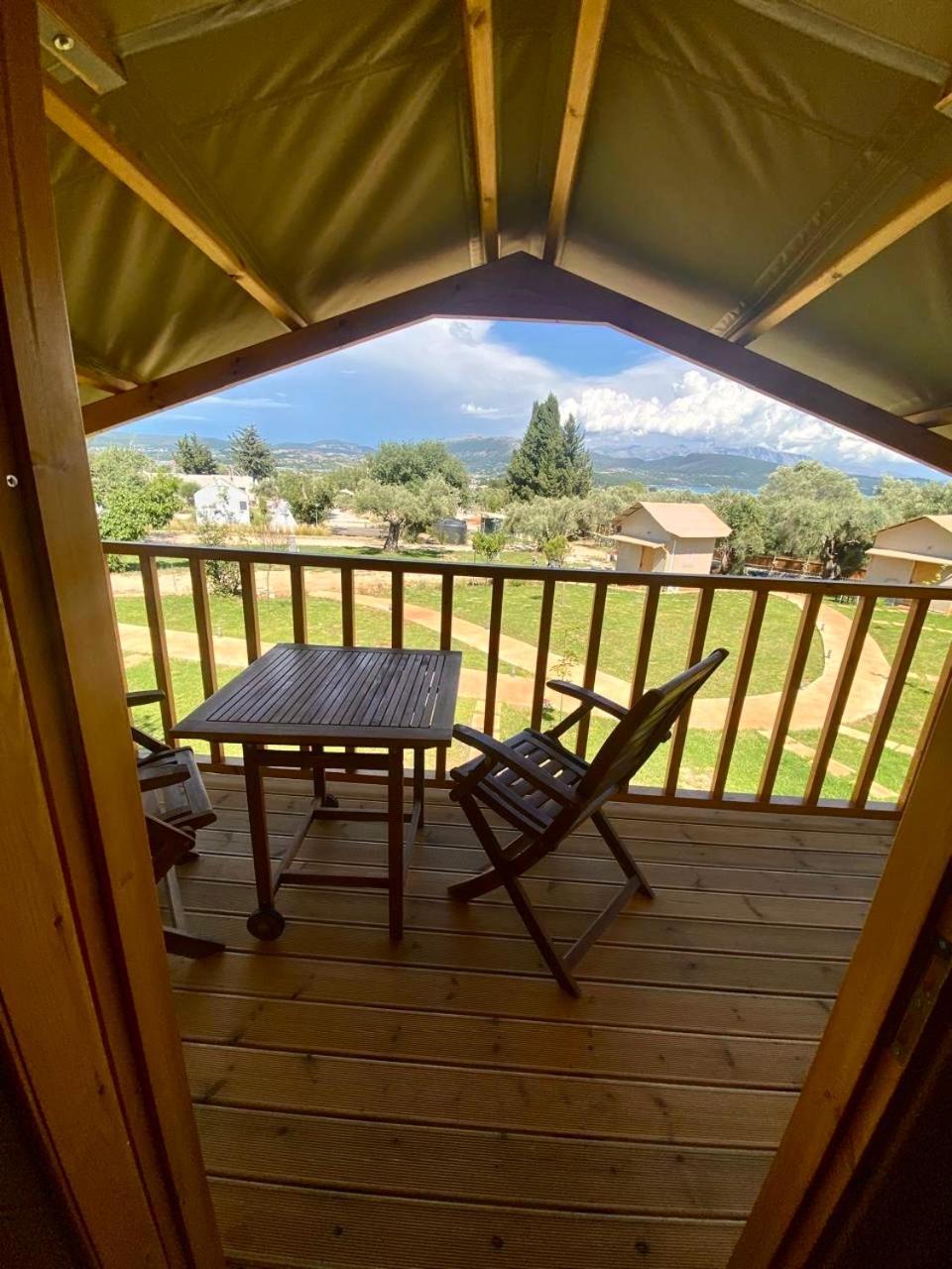 Nirikos Camping Spasmeni Vrisi Buitenkant foto